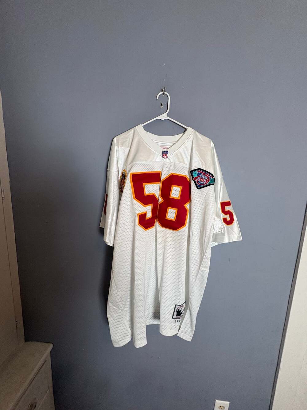 Mitchell Ness Derrick Thomas 58 Chiefs 1994 Throwback Jersey Size 54 NWT